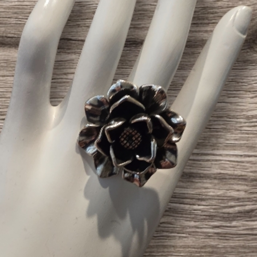 New Vintage Bloom 925 Silver Ring adjustable Size 8, 9, 10, 11 (1045)